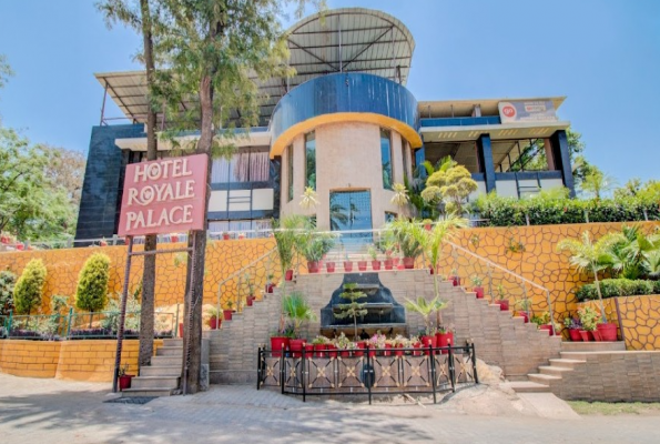 Royale Palace 3