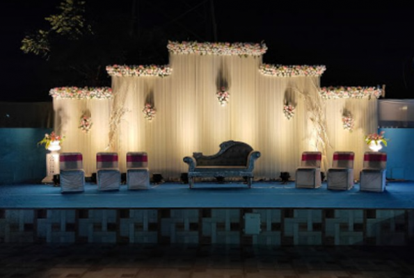 Dolphin Garden 5