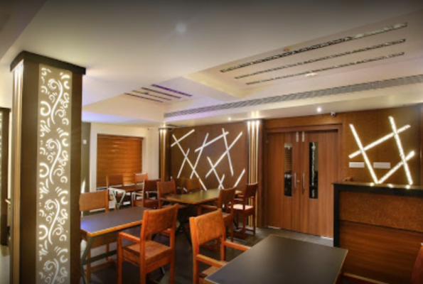Hotel Navaratna 3