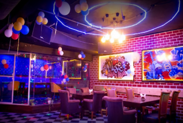 Bullshot Bar And Lounge 3