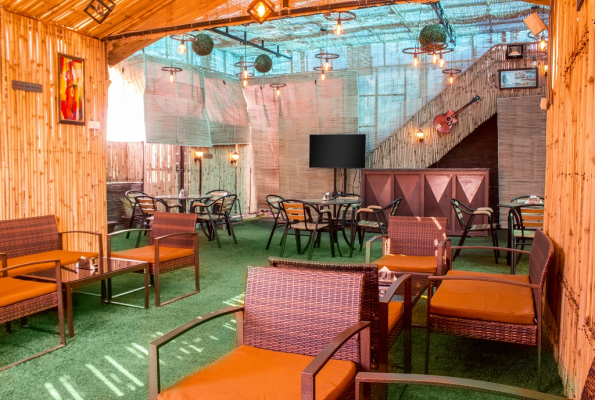 Ap Holidays Inn 4
