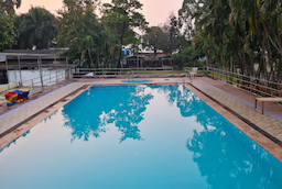 Pali Beach Resort And Water Park