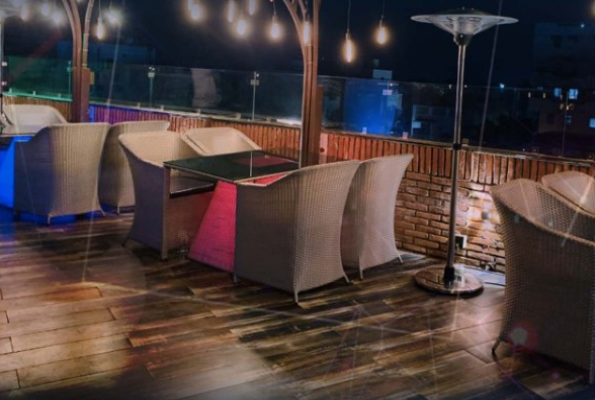 The Roofyard Cafe And Lounge 2