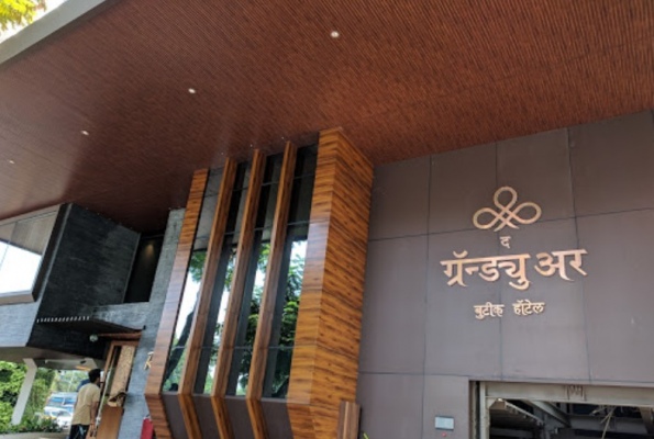 The Grandeur Boutique Hotel 4