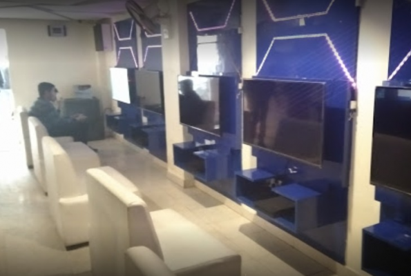 Play 360 Gaming Cafe 5