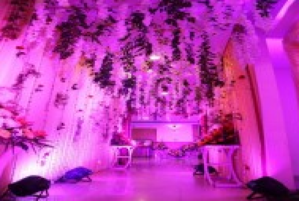 Hyphen Premier Hotel 4