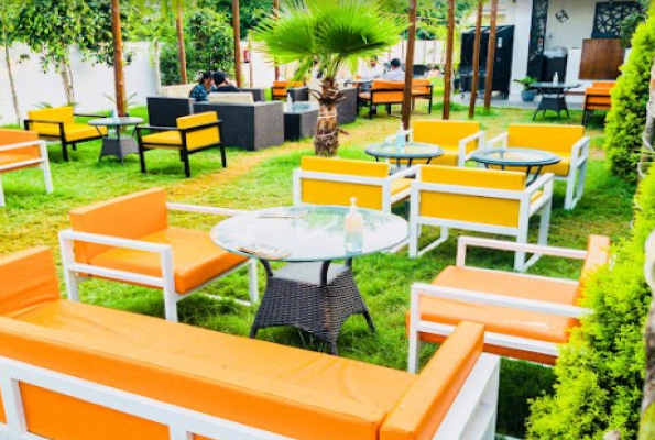 Giriraj Cafe And Restaurant 1
