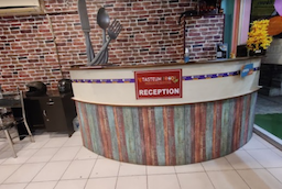 Tasteum Food Multicusine Restaurant