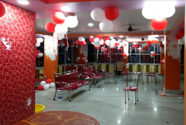 Roy Banquets 4