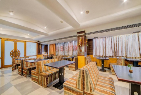 Hotel Maharaja Classic Inn