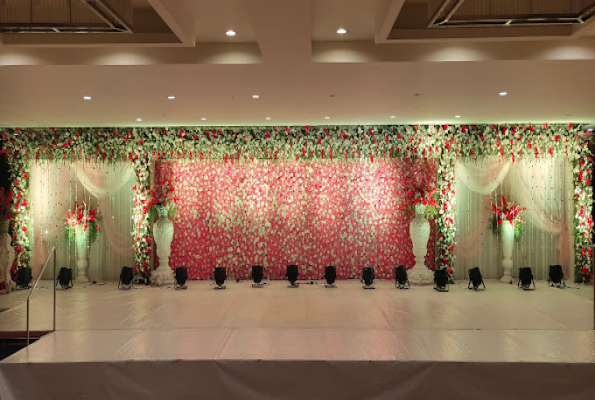 Vaishnovi Banquets 4