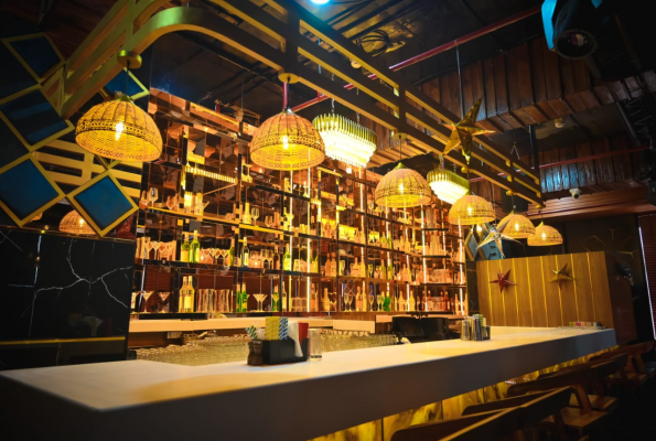 RAQS Sky Bar & Restaurant 4