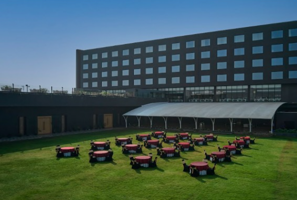Essentia Luxury Hotel 3
