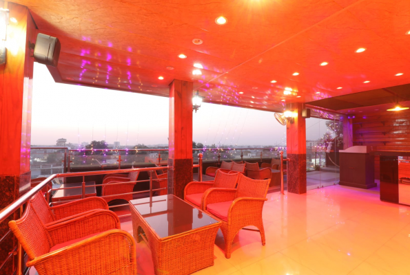 Hotel Cosmos 3