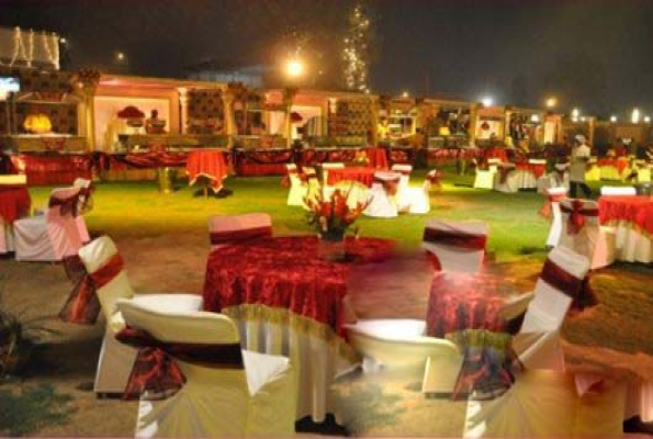 Lavish Party Lawn 1