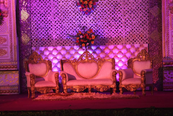 Lavish Party Lawn 5