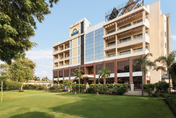 Days Hotel By Wyndham Neemrana 1