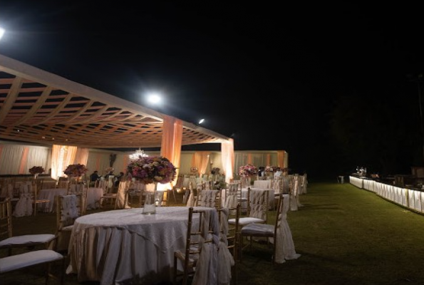 The Palace Luxury Hotel 1
