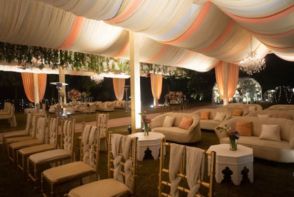 The Palace Luxury Hotel 4