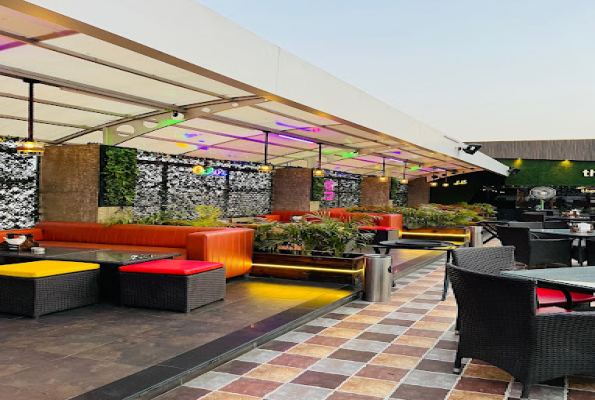 The Twilight Kitchen And Bar 4