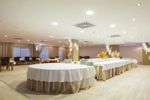 Hotel Radhika Inn 2