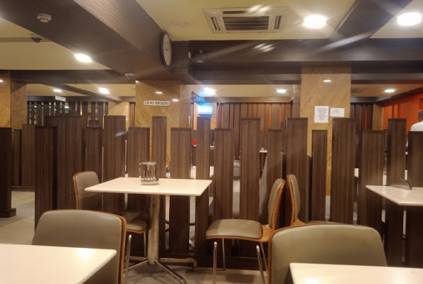 Hotel Saravana Bhavan 4