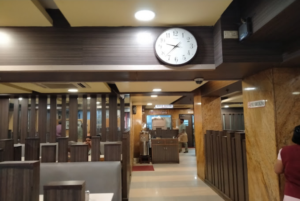 Hotel Saravana Bhavan 5