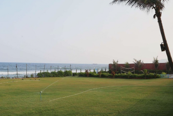 Palm Beach Hotel 2