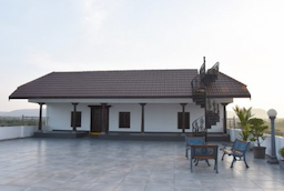 Chilukuri Pearl Palace Resort