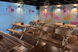 Tuskers Bar And Kitchen