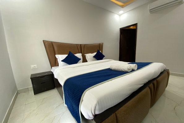 Go Bravo Farm 4bhk Villa With Pool & Lawn 2