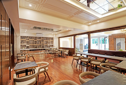 Diamond Admire Hotel And Banquets