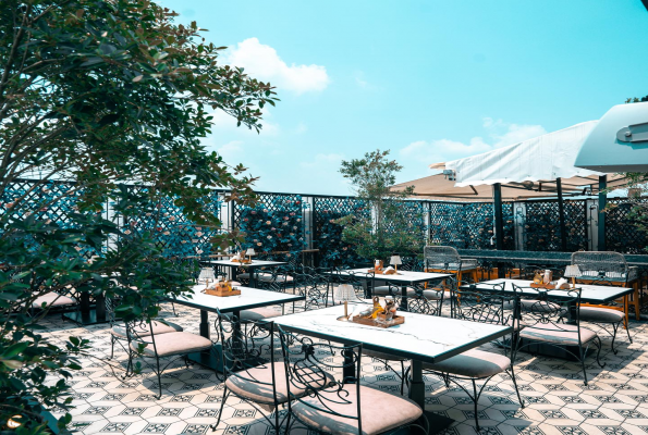 Tasa Kitchen Terrace & Bar 4