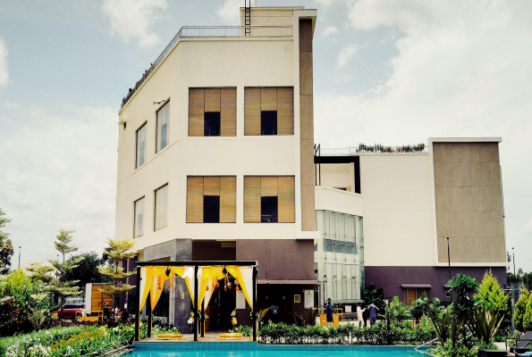 Club Riviera 4
