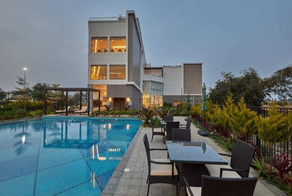 Club Riviera 4
