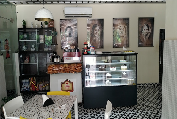 Cinema Cafe 5