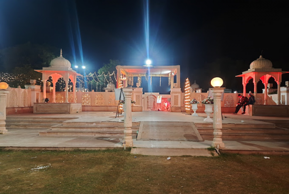 Grand Valley Garden 2