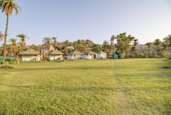 Resort Royal Garden Retreat 3