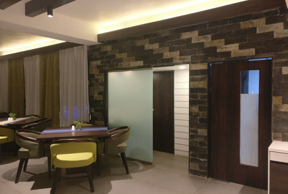 Hotel Aravali Club 4
