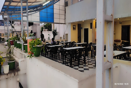 Hotel Samrat International