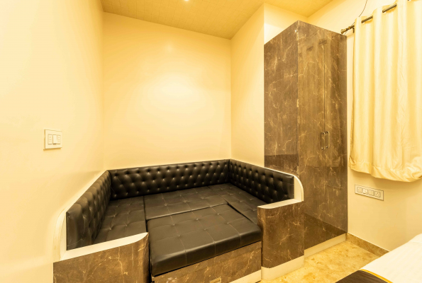 Seasons Suites Hbr 3