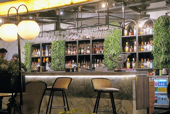 Mocha Cafe & Bar 4