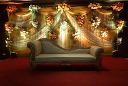 Mahagun Sarovar Portico Hotel