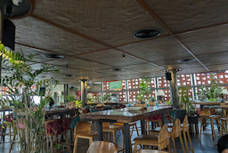 Makau Kitchen And Bar