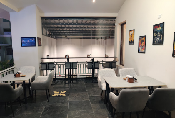 Navika Cafe & Studio 4