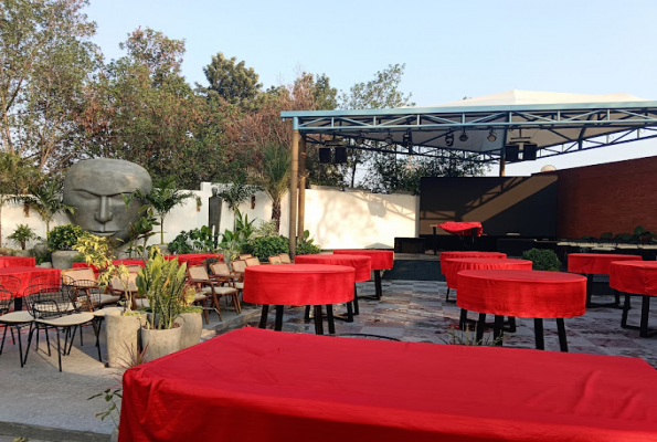 Luno Lounge Bar And Kitchen 1