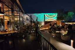 Luno Lounge Bar And Kitchen