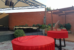 Luno Lounge Bar And Kitchen