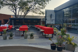 Luno Lounge Bar And Kitchen