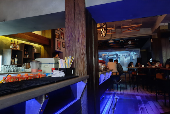 36 Downtown Brew Pub 4